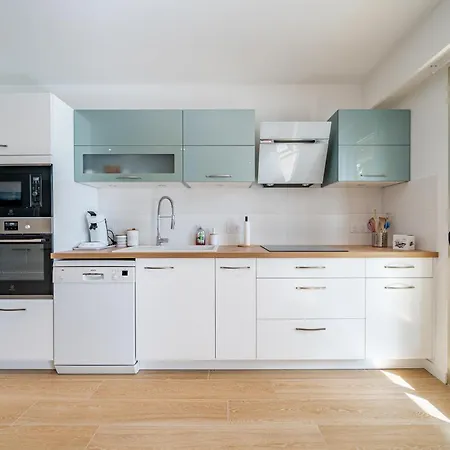 Appartement Magnifique T2, Parking, Face Cagnes-sur-Mer